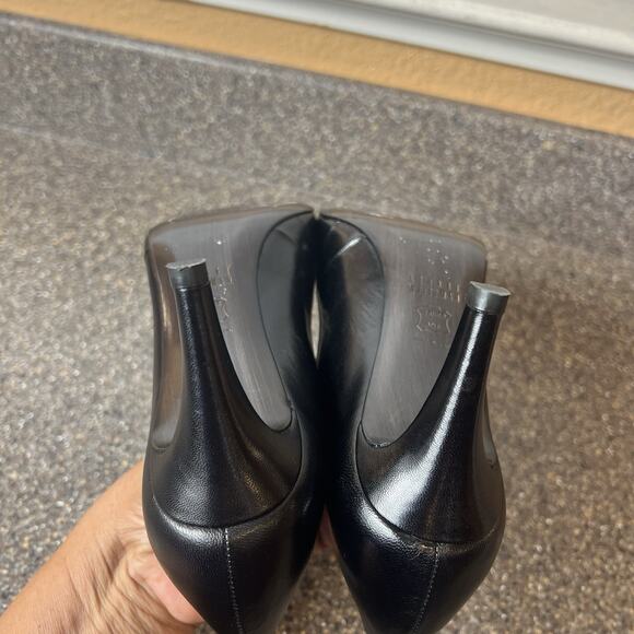 Stuart Weitzman Womens Size 7N Mid Heels Pump Shoes Black Ruched Leather Slip On - Picture 8 of 11